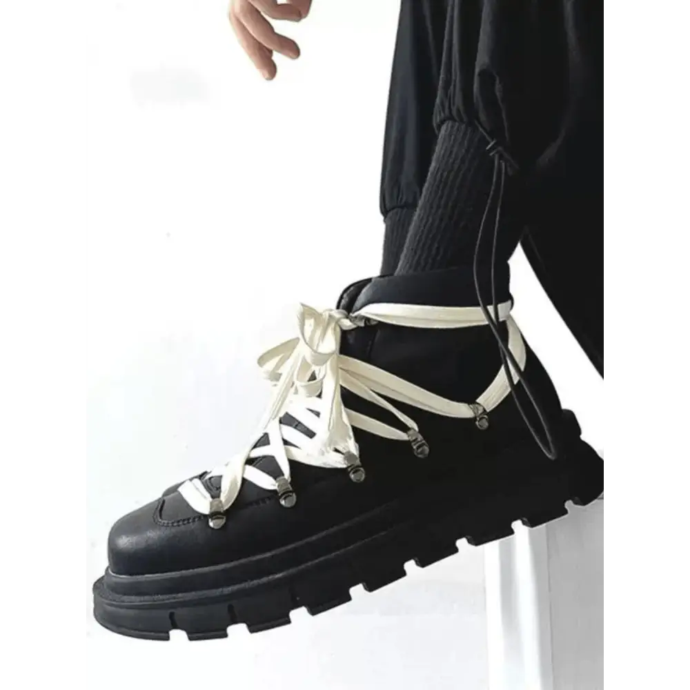 Archenwood Varkin unisex bot featuring black platform, white laces, and chunky sole