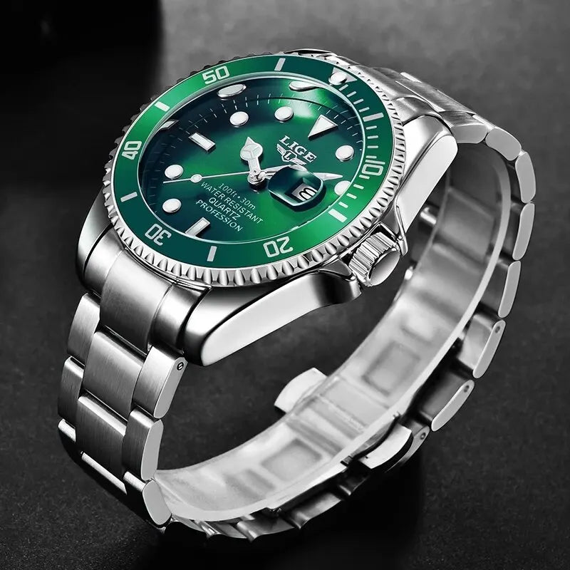 Aura di Maestosità stainless steel wristwatch with green dial on metal bracelet