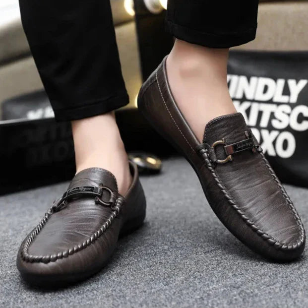 Özel işçilikle tasarlanmış baş döndürücü moka loafer, Henley şık ayakkabı modeli