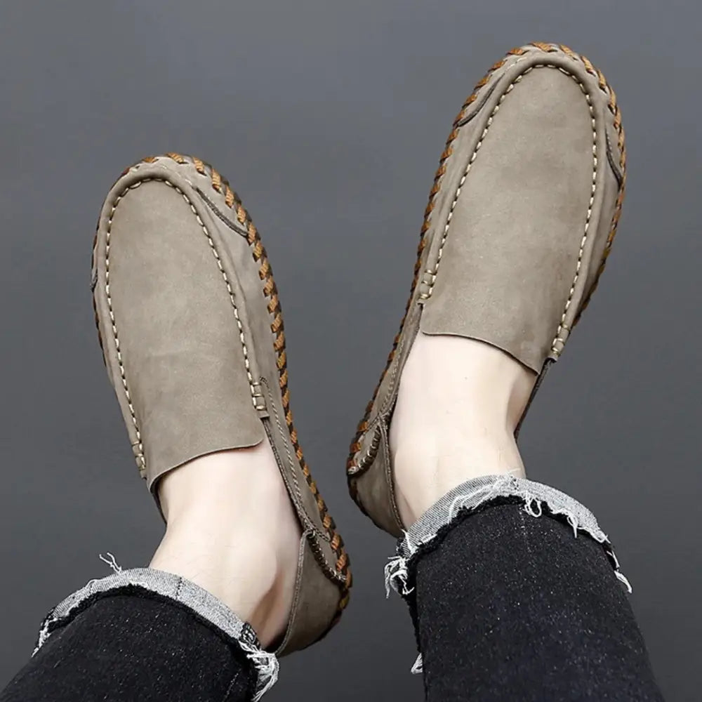 Gray suede Lavretto erkek loafer with visible stitching and moccasin-style design