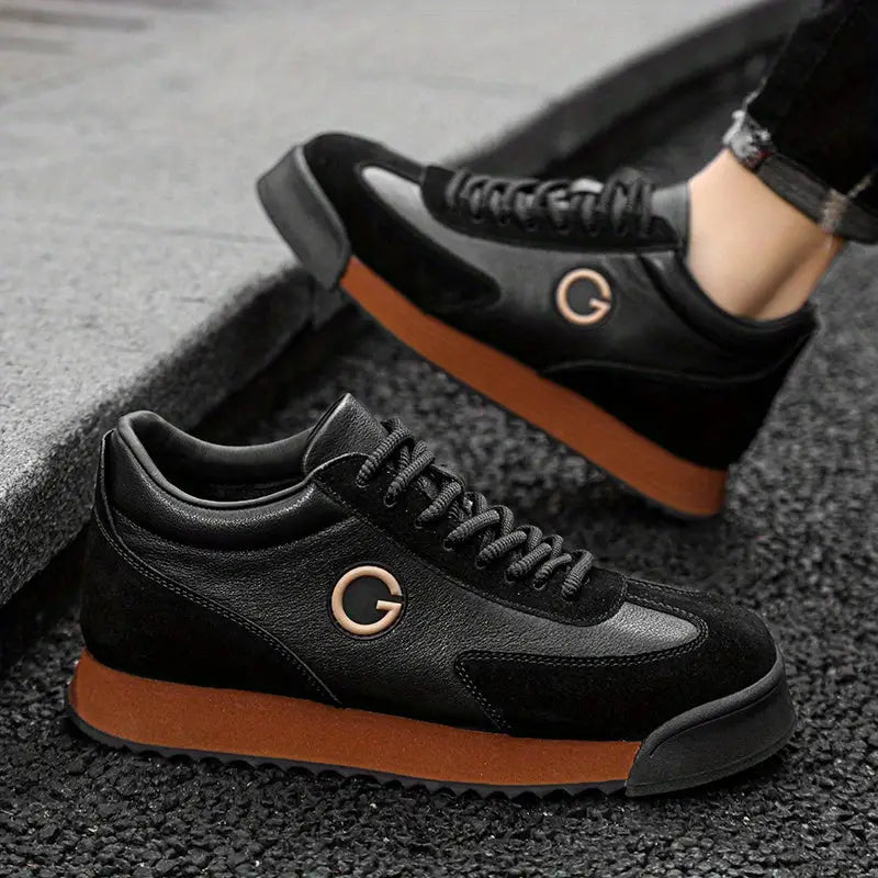 Luminetto Lorion erkek sneakers, siyah deri, kahverengi tabanlı, altın logo ile