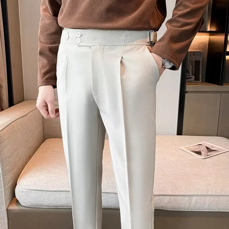 Crisp white dress pants with pleats and side buckle from Spirito Nobile yeni koleksiyonlardan